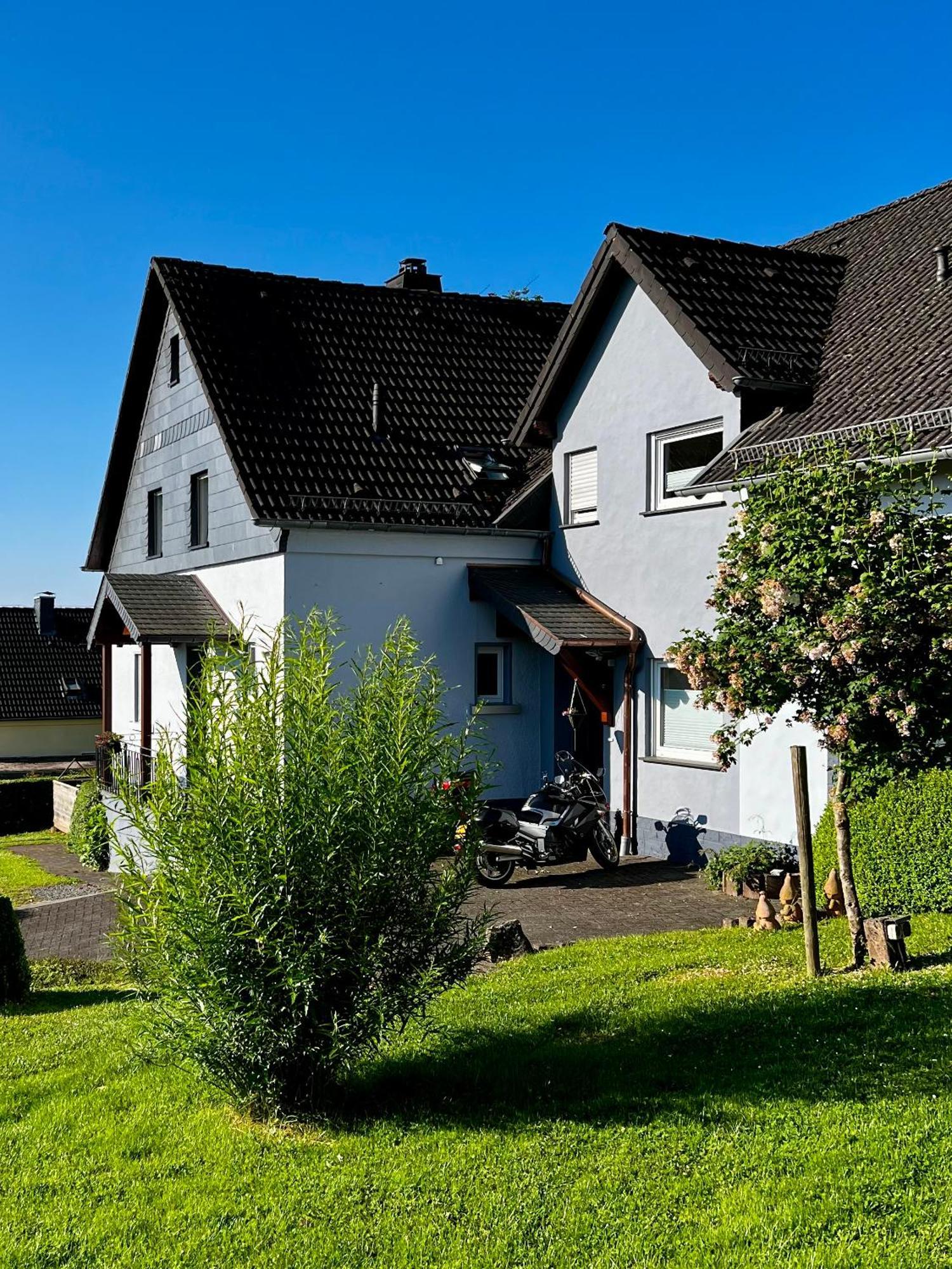 Feusdorf Deine-Eifel-Ferienwohnung מראה חיצוני תמונה