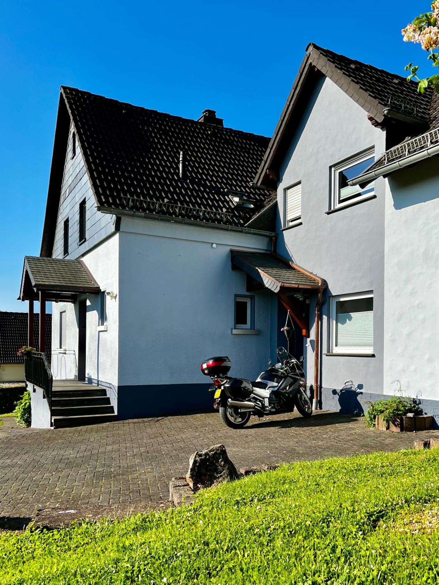 Feusdorf Deine-Eifel-Ferienwohnung מראה חיצוני תמונה